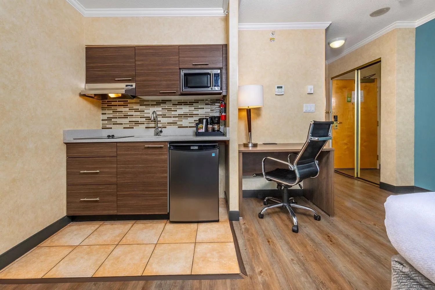 Grand Park Hotel & Suites Downtown Vancouver, Ascend Hotel Collection Vancouver