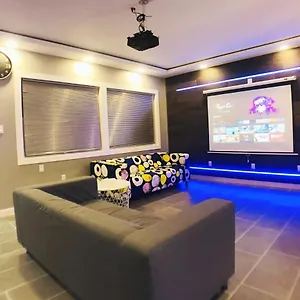 Apartment Modern, Cheerful 2bd 1br Apt+free Parking Halifax